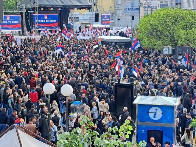Skup “Srpska te zove” protekao mirno; Prisustvovalo oko 50.000 građana