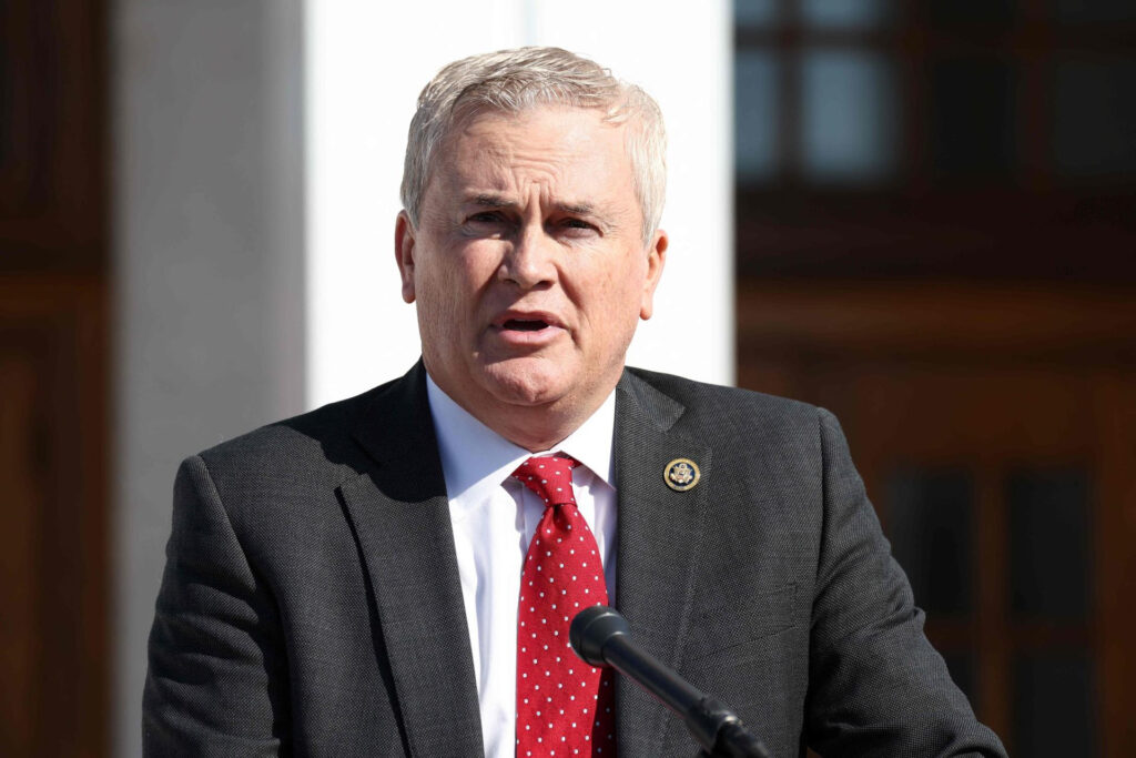 Krajem februara svoj dom u Novom Meksiku napustio je penzionisani general William Neil McCasland, što je pokrenulo novi talas glasina