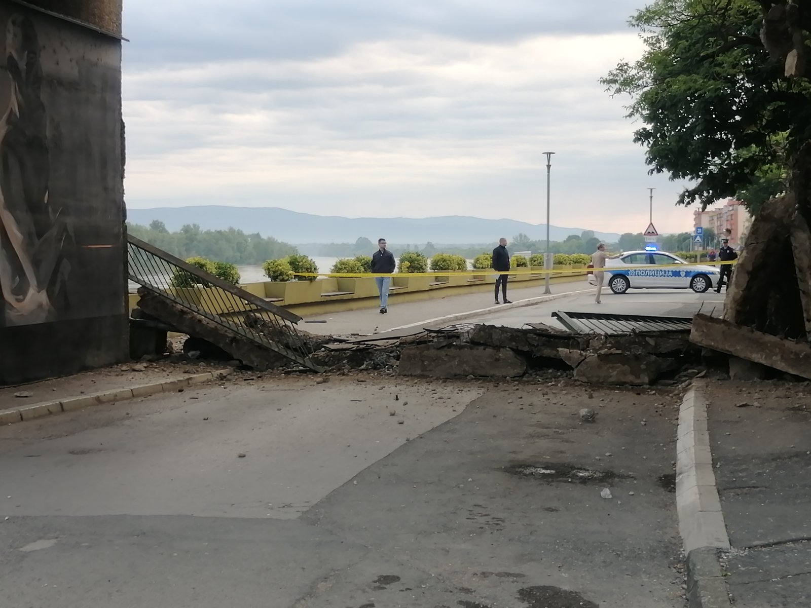 Obrušio se dio mosta na graničnom prelazu Gradiška, obustavljen saobraćaj