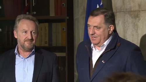 Izetbegović traži da se Dodik riješi silom, on mu odgovorio
