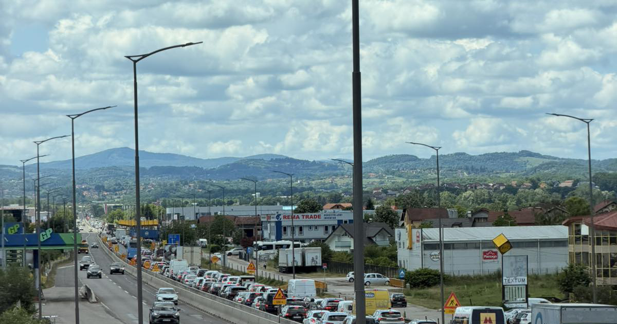 Nepregledna kolona na brzoj cesti ka Banjaluci - Banja Luka - BIG portal