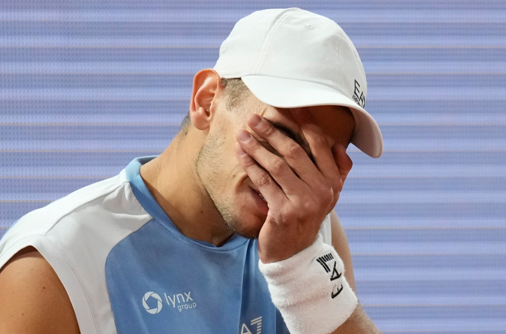 Mateo Arnaldi se razboleo predao meč polufinala Rolan Garosa Flaviju Koboliju - Sport - BIG portal