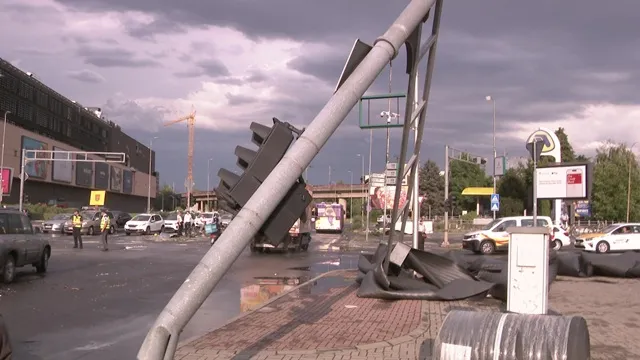 U snažnom nevremenu u Skoplju povrijeđeno 15 ljudi