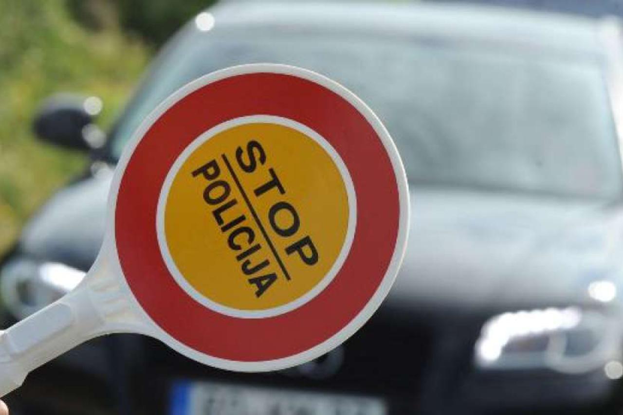 Službenim vozilima napravili 62 prekršaja u Krajini, niko nije kažnjen
