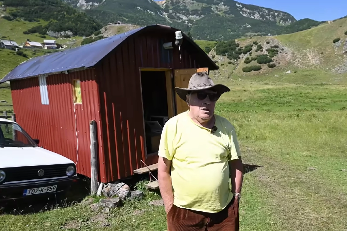 Fojnički Robinzon živi sam u 3 kuće, 2 su na točkovima