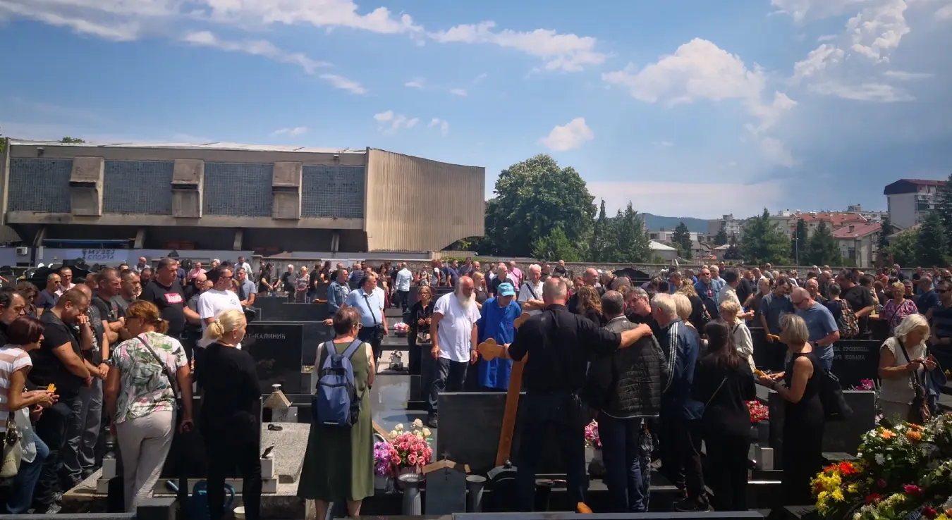 Posljednji pozdrav legendi: Sahranjen Darko Gunjić Gunja - Vijesti - BIG portal
