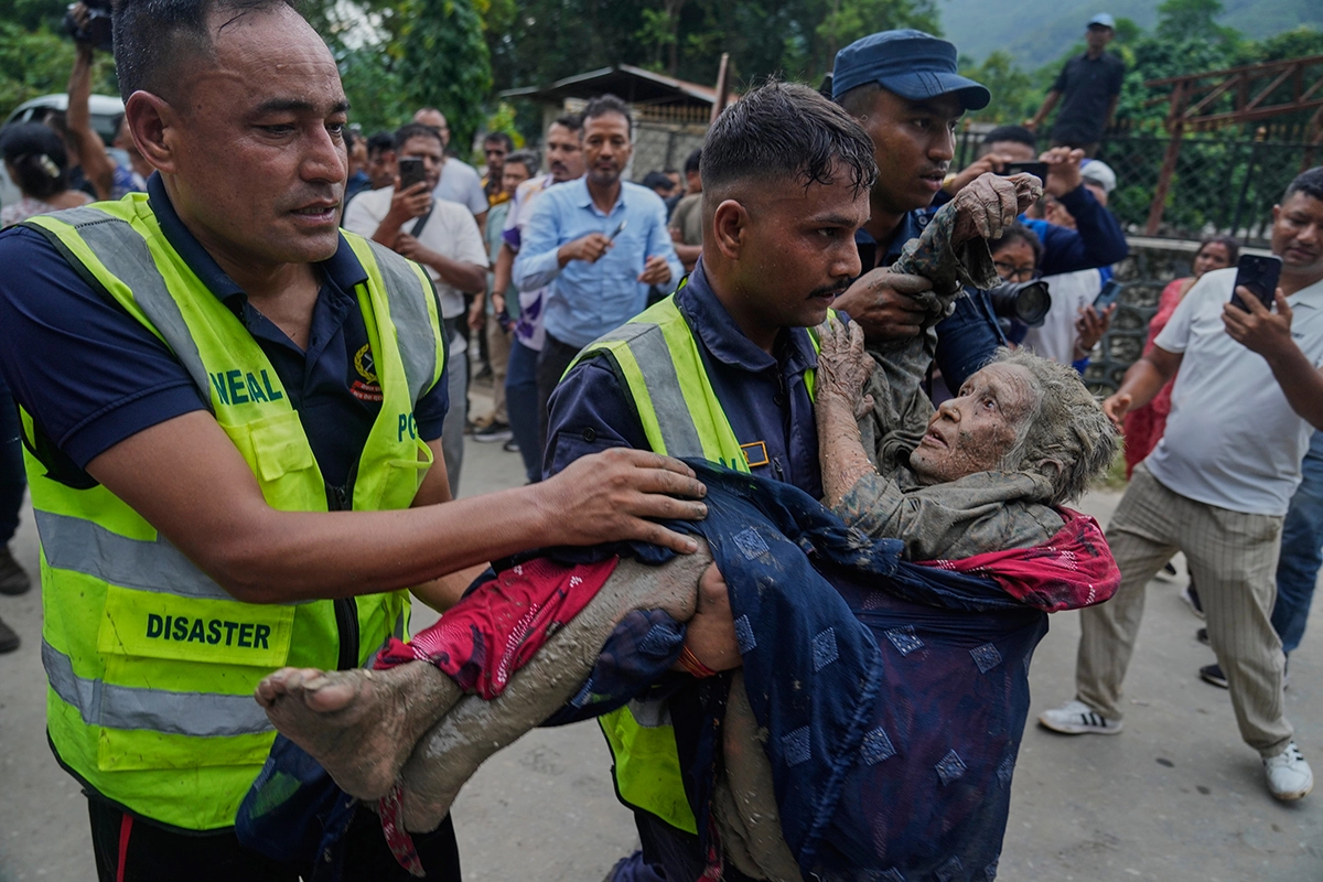 Dramatično raste broj mrtvih u Nepalu: “Nisu mogli da pobjegnu” 