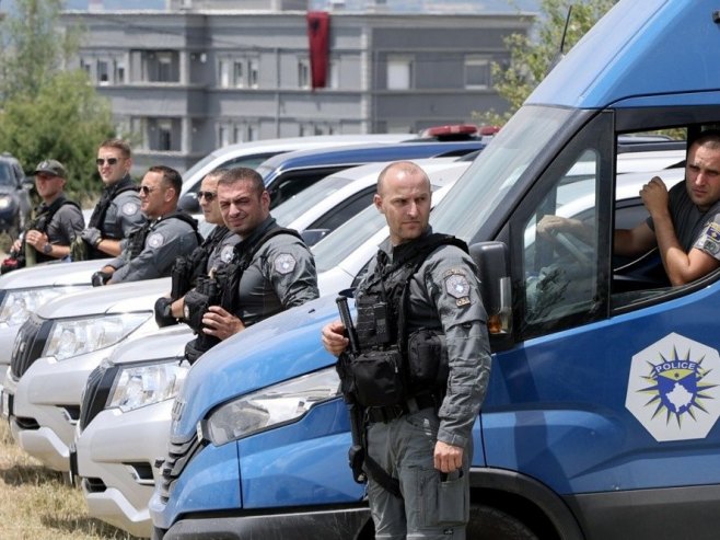 Na Јarinju privedena tri srpska policajca