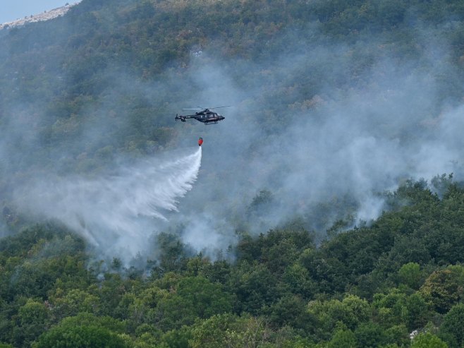Oružane snage BiH učestvuju u gašenju požara na području Nevesinja i Bosanskog Grahova