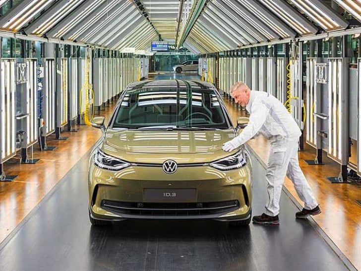 Folksvagen gasi polovinu modela: Radikalan plan za opstanak njemačkog giganta - Auto-moto - BIG portal