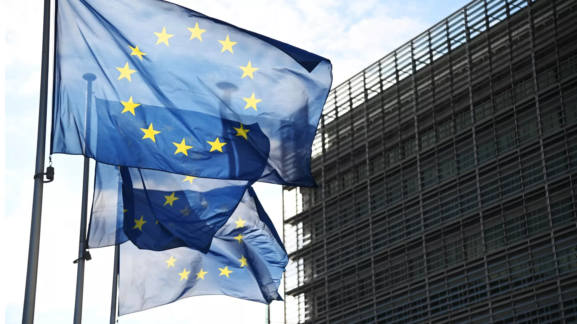 EU izdvojila 3,3 milijarde evra Ukrajini za kupovinu oružja, uključujući za rakete za „patriot“