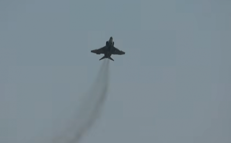 Grčki borbeni avion srušio se na aeromitingu u blizini Atine
