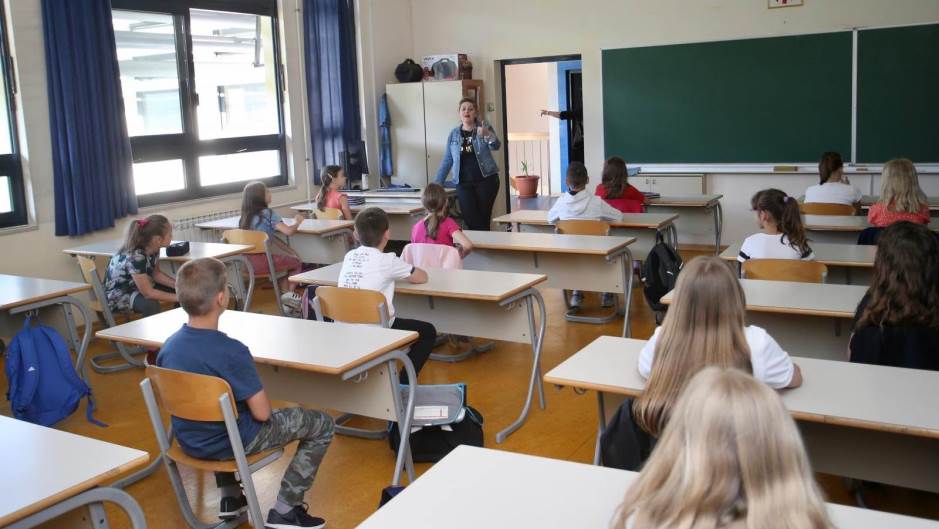 Da li će đaci u Republici Srpskoj nadoknađivati nastavu nakon obustave