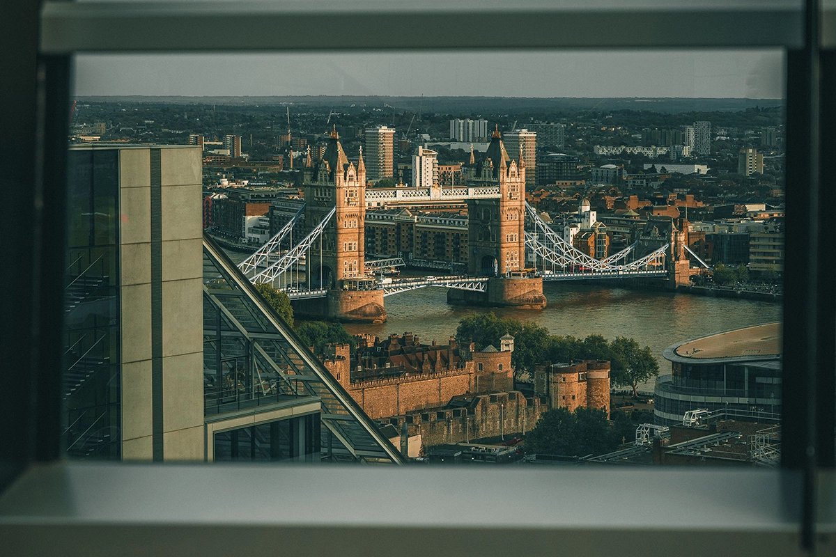 Britancima stiglo upozorenje: Spremite gotovinu, vodu i konzerve