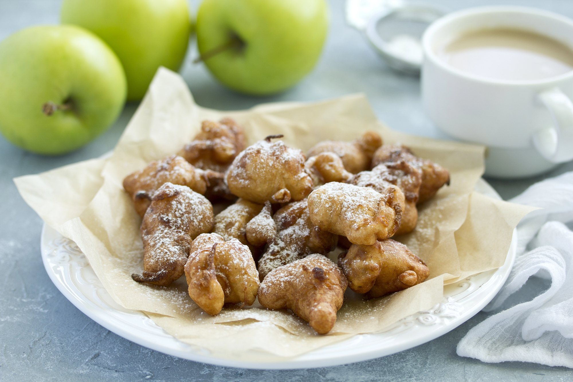 SLATKI UŠTIPCI SA JABUKAMA: Gotovi za čas, a toliko su ukusni da nestaju sa stola za 5 minuta (RECEPT) - Hrana i...