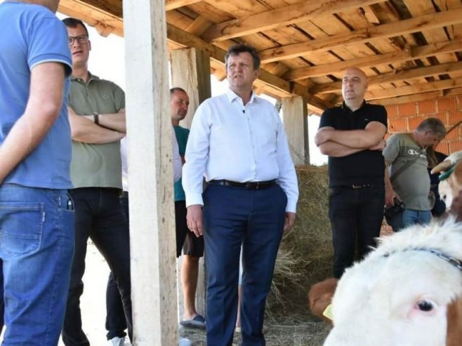 Blanuša posjetio farmu porodice Bosančić u Bardači - Vijesti - BIG portal