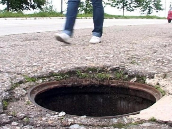 Drama u Doboju: Dijete upalo u šaht, spasili ga vatrogasci - Vijesti - BIG portal