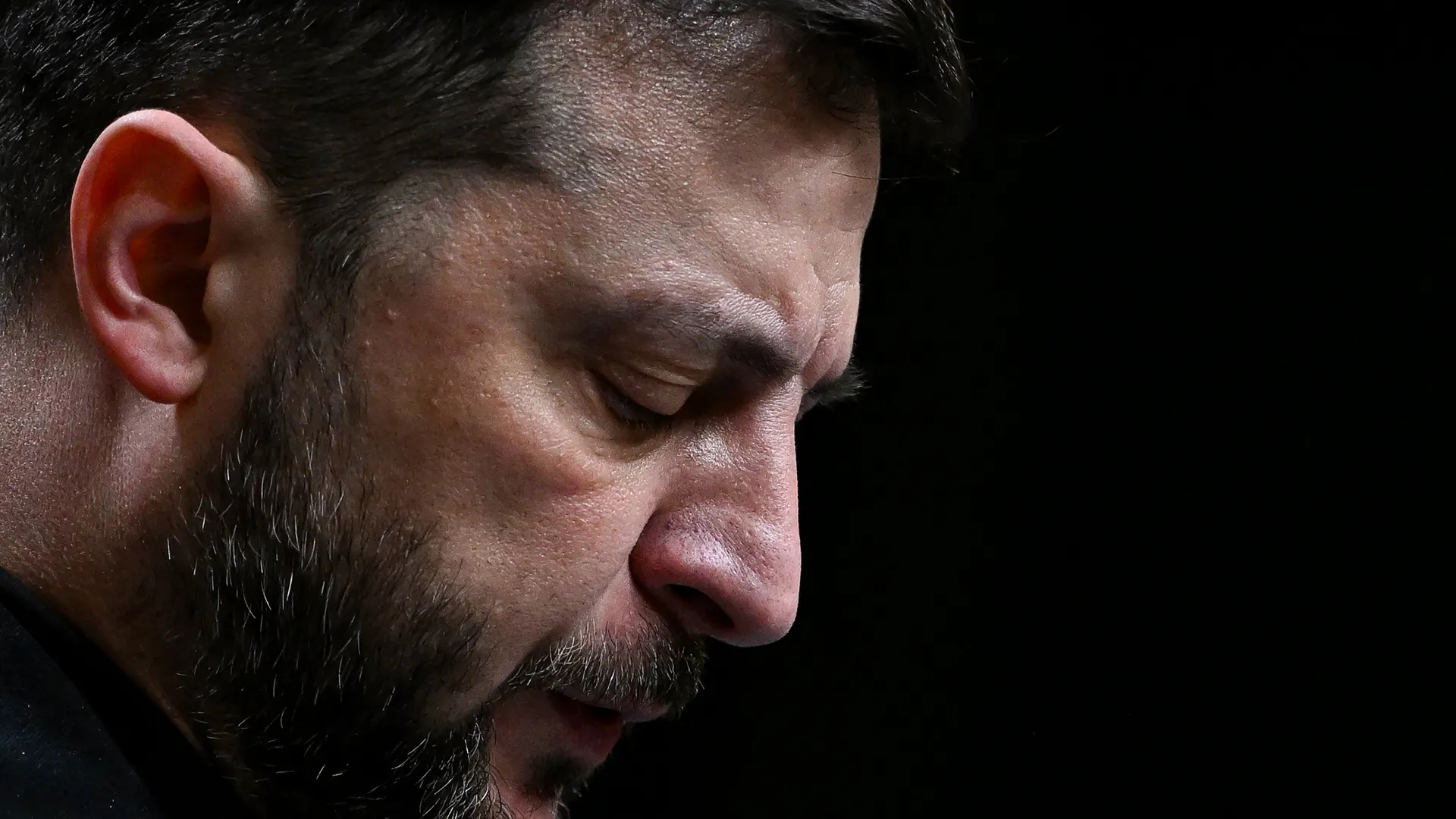 Zelenski: Kijev spreman da obustavi napade