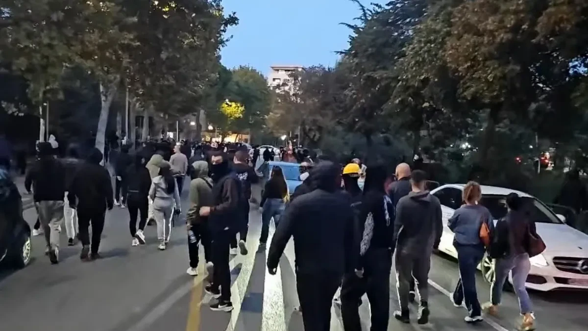 Sukobi u Tirani nakon bacanja Molotovljevog koktela na kancelariju premijera