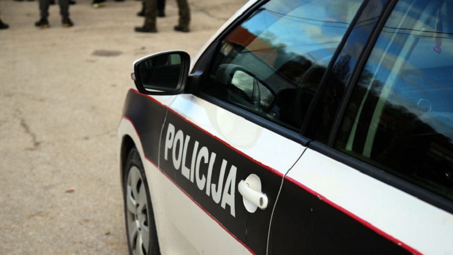 Na putu Tuzla-Sarajevo poginuo pješak, saobraćaj obustavljen